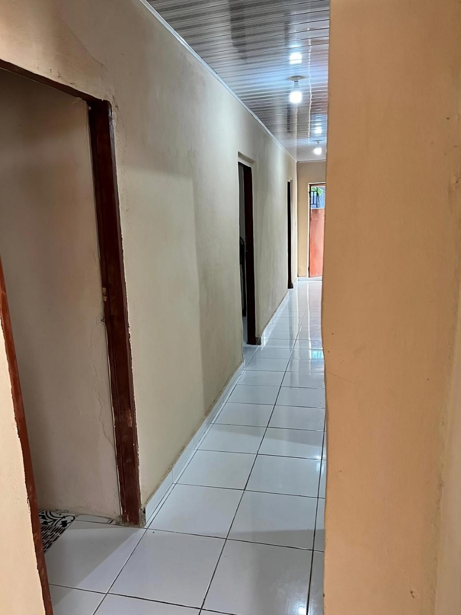Yogi Home Stay Near Freetown Airport Exterior foto